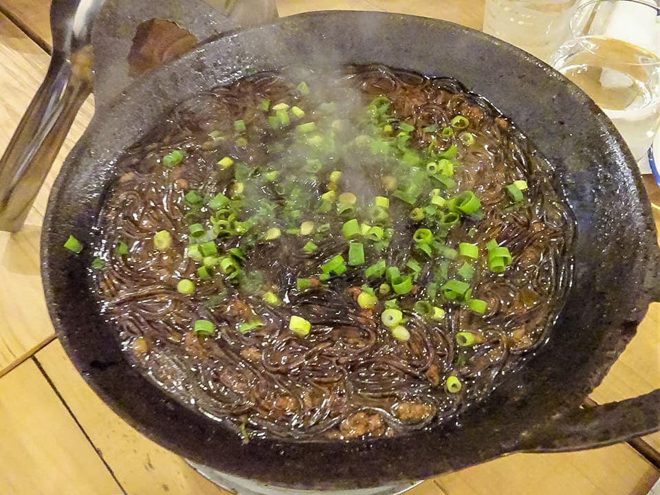鉄鍋紅薯粉（ティエグオホンシューフェン）