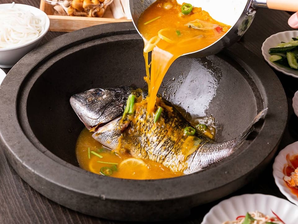 「蒸気石鍋魚セット 」タイ