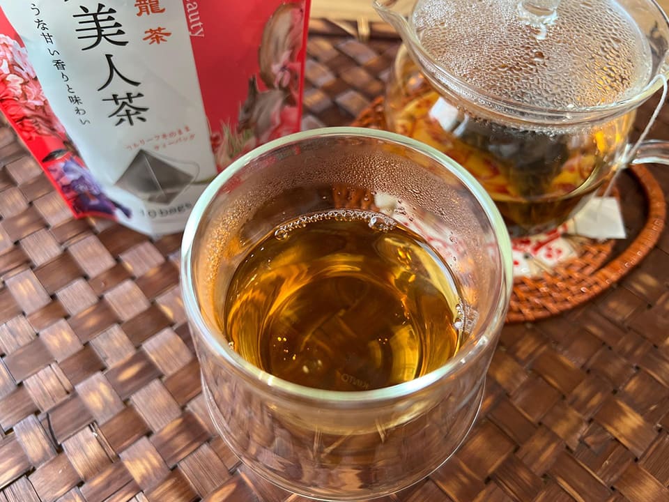 台湾烏龍茶　「東方美人茶」カップで