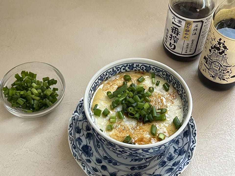 小沙丁魚蒸蛋（シラスの中華茶碗蒸し）