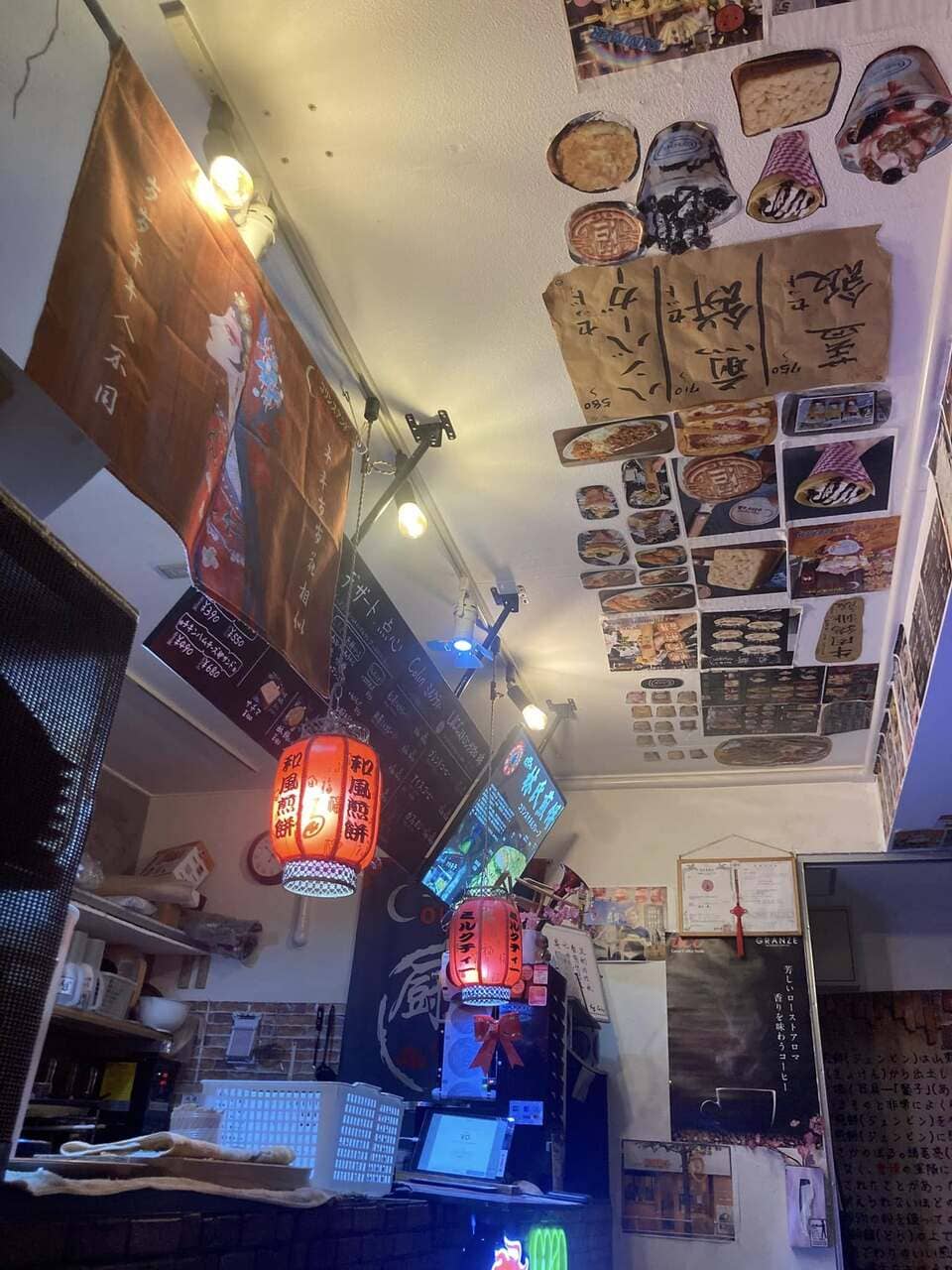 ユニークで個性的な店内