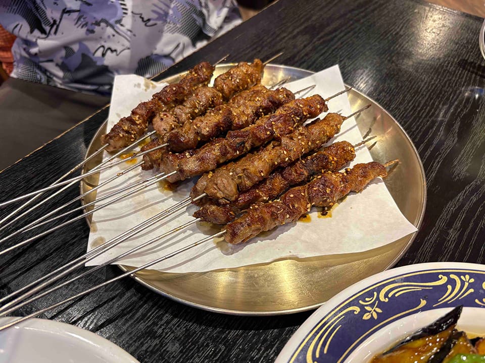羊肉串大串・干豆腐巻き焼き