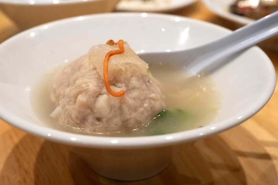 汁ハンバーグ100G（清炖狮子头）