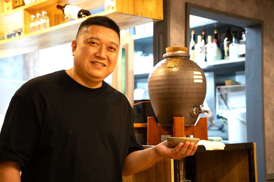 店主の牟明輝さん（ムーさん）