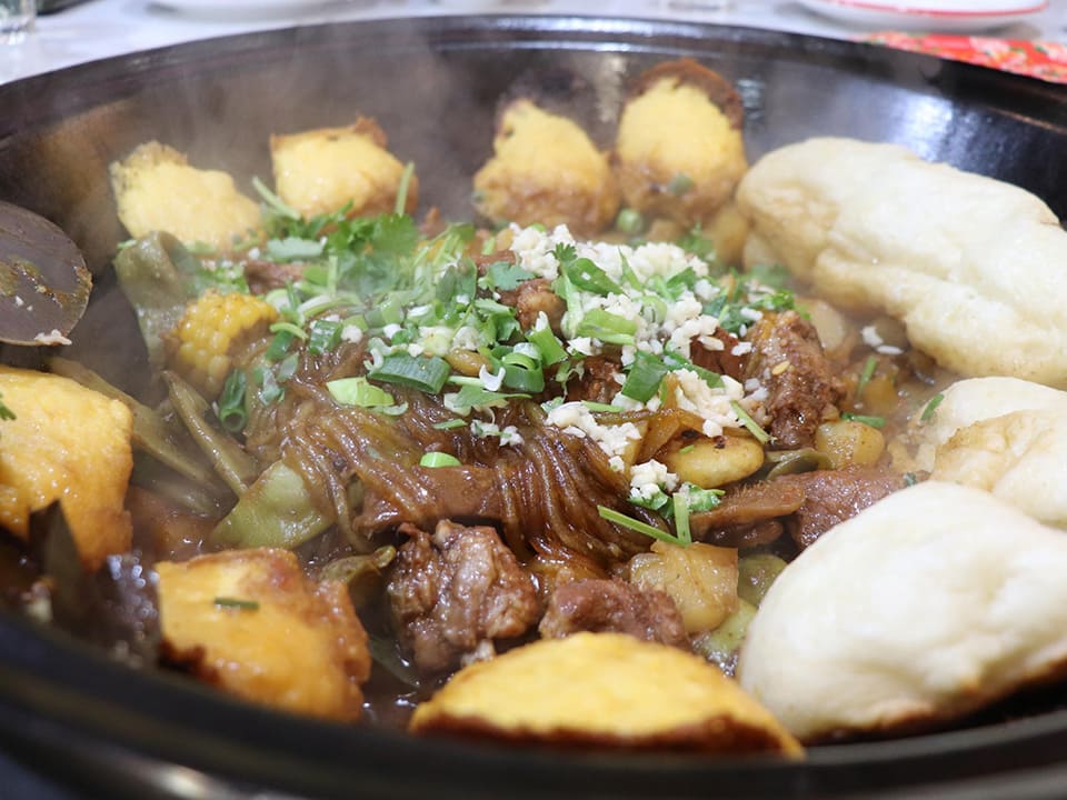 西川口ナイトウォーク　中国東北名物の巨大でガチな鉄鍋料理を食らう