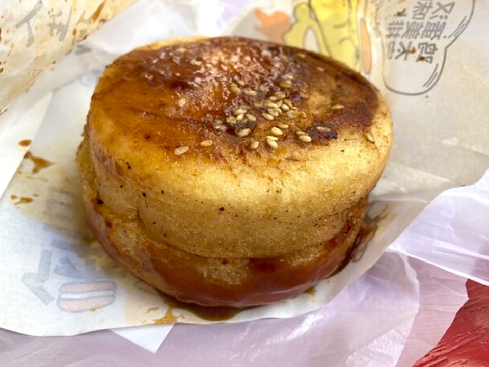 唯一無二の中華風ハンバーガー
「南南鶏蛋肉漢堡」(エッグミートバーガー)