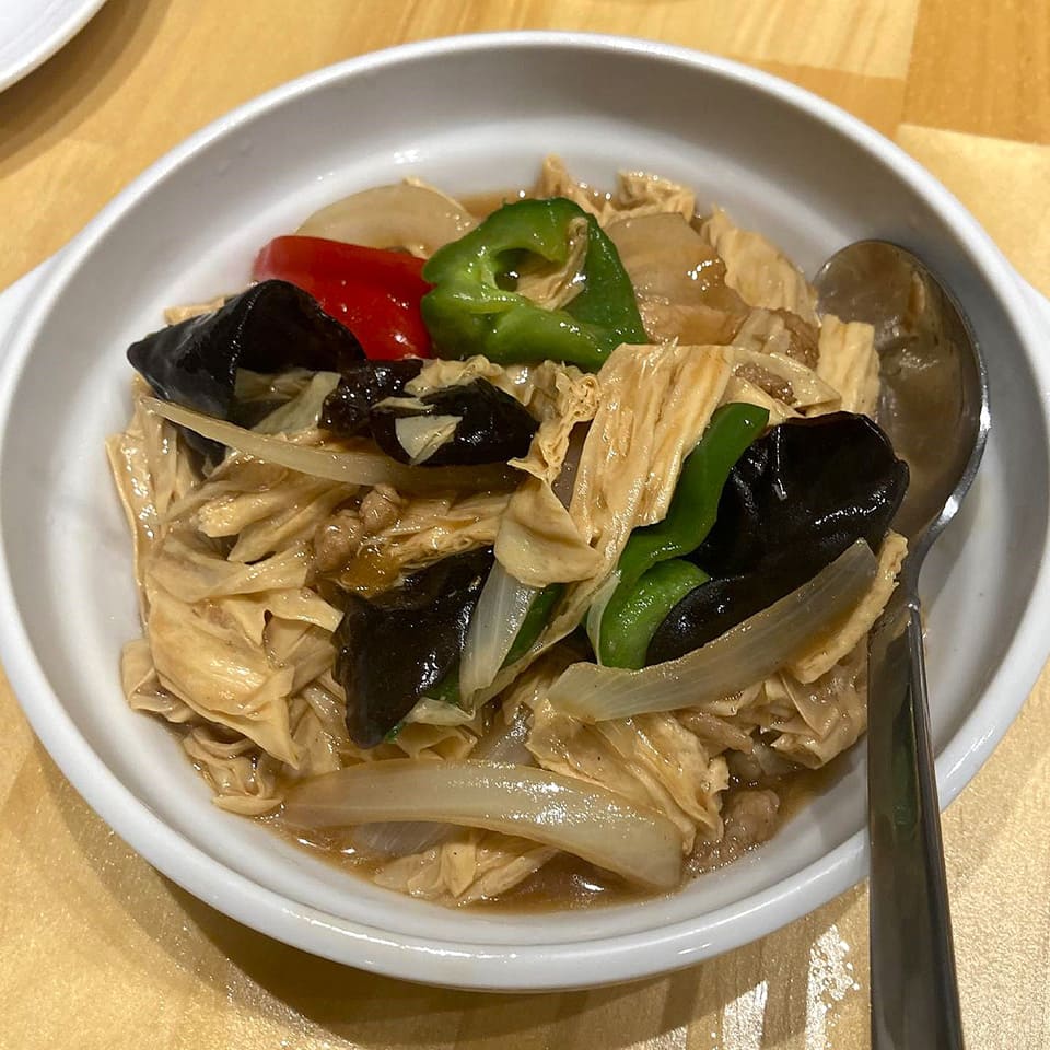 豚肉の湯葉炒め(炒腐竹)