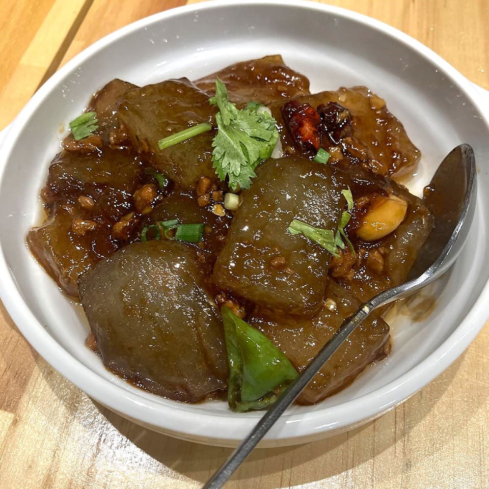 角春雨の醤油炒め(家庭炒猪凉粉)