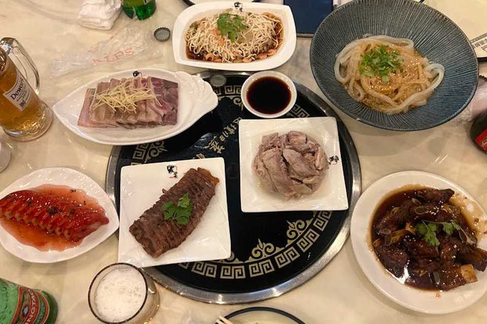 江蘇省の料理は見た目が濃い色