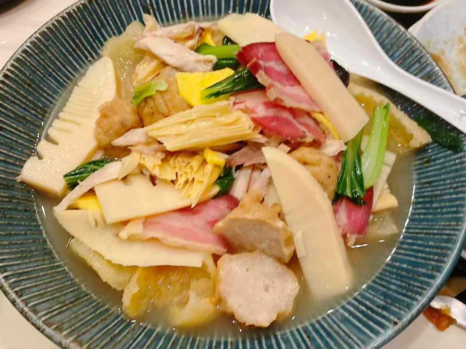 烩什錦(五目煮込み)