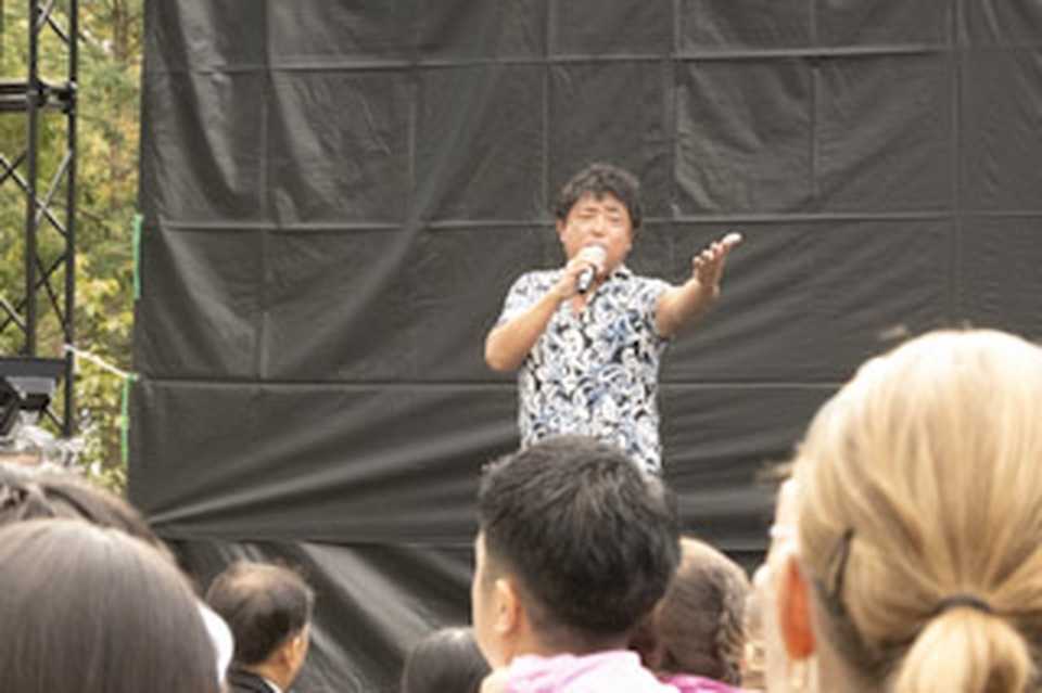 ステージでのパフォーマンス