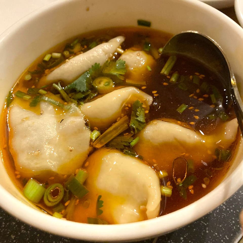 ピリ辛スープの水餃子(紅油水餃)