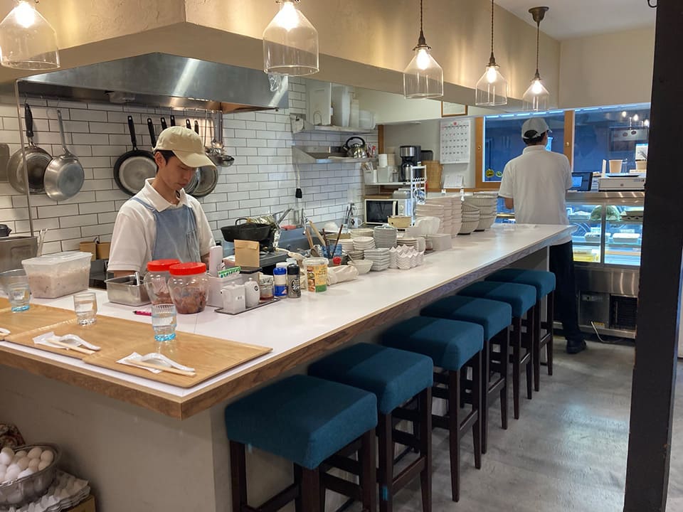 富小路粥店（京都）の店内