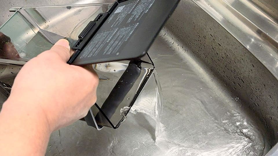 【BUYDEEM SmartHotウォーターディスペンサー レビュー】自動洗浄機能とタンク丸洗いでいつも清潔に