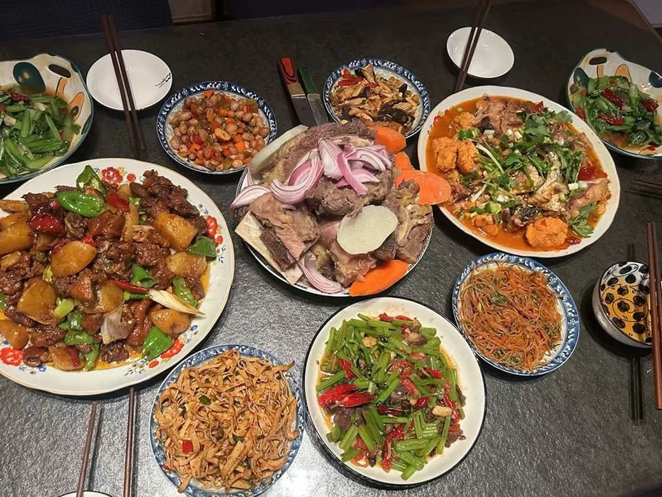 アルタンさん故郷での食卓