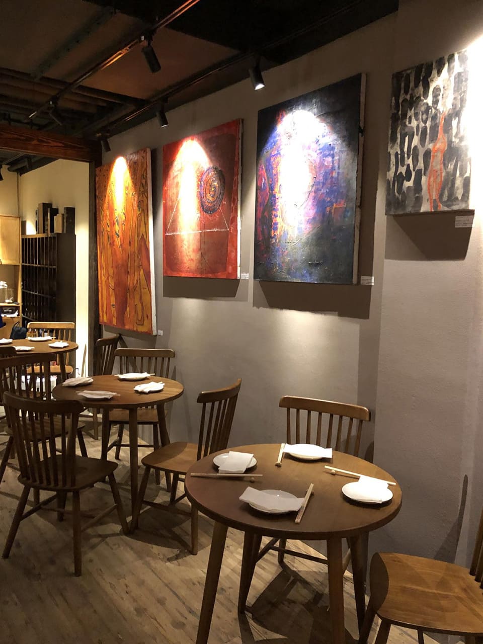 「Bon Bon Bistro Tokyo」上海で経営していた店のおしゃれな内装