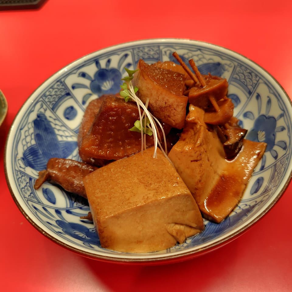 滷味：ルーウェイ(台湾風煮込み)