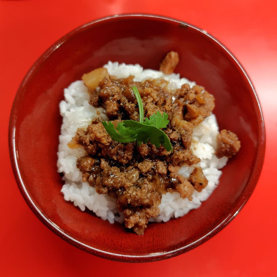 滷肉飯：ルーローハン(魯肉飯)