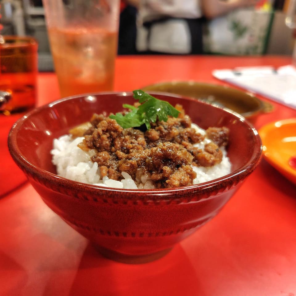 滷肉飯：ルーローハン(魯肉飯)