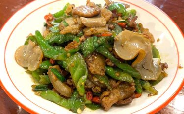 【上海発】湖南料理の定番「ベスト・オブ・炒めもの」の小炒肉を食べ比べ