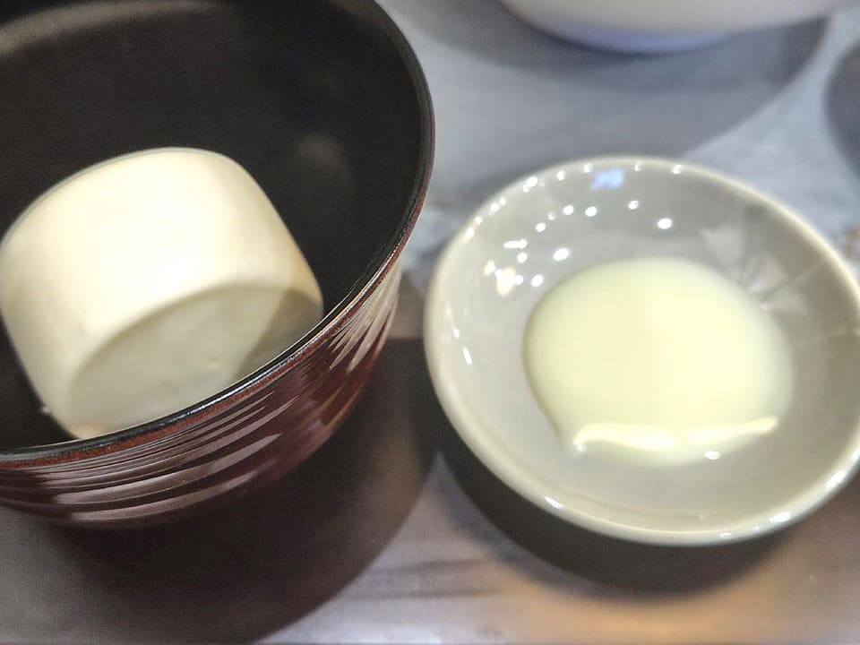 饅頭(まんとう：具無しの中華まん)