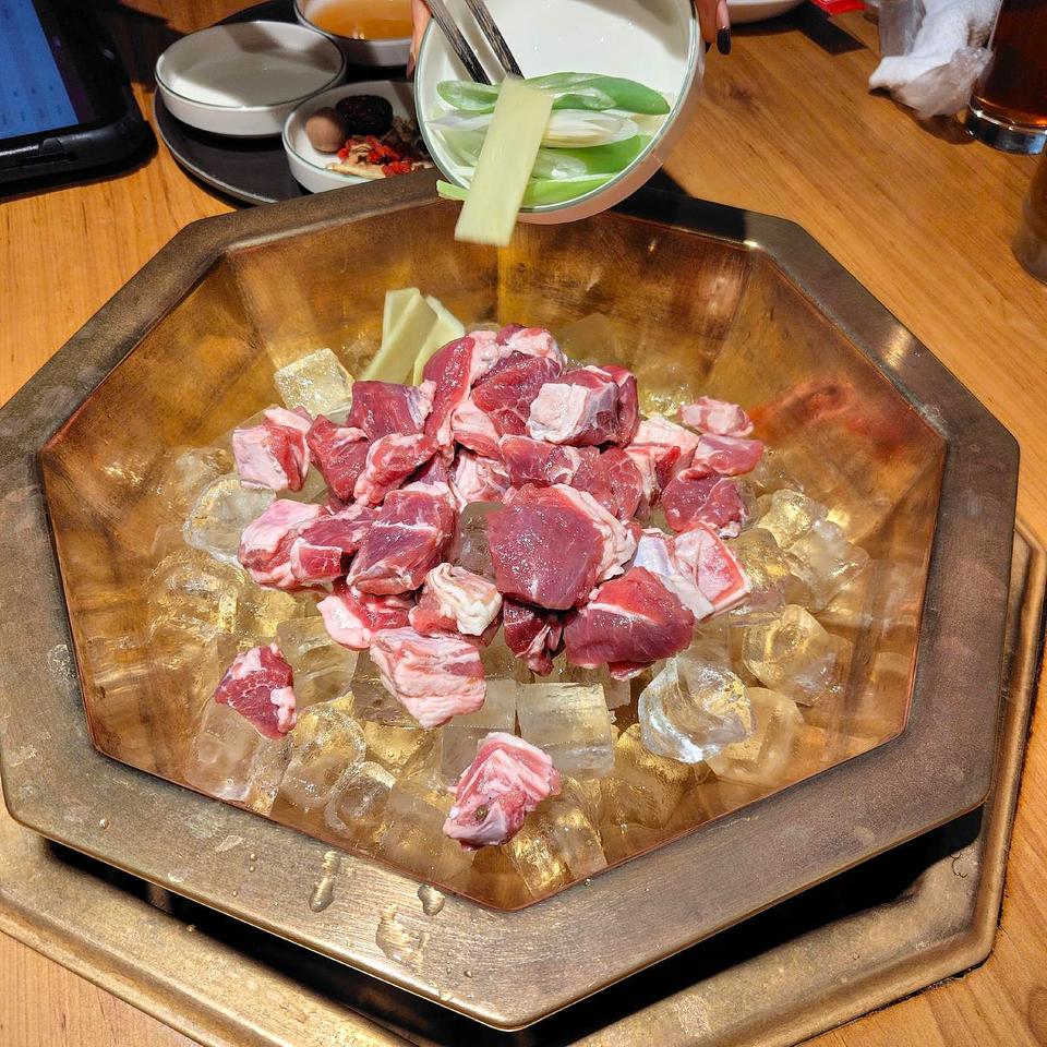 「氷を使った火鍋」